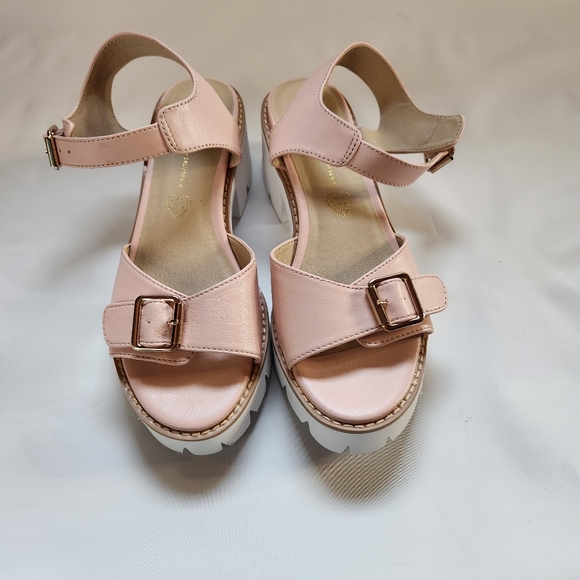 BC Footwear Blush So Famous Sandals Pink Vegan Leather Chunky Size 7.5 - Picture 11 of 15